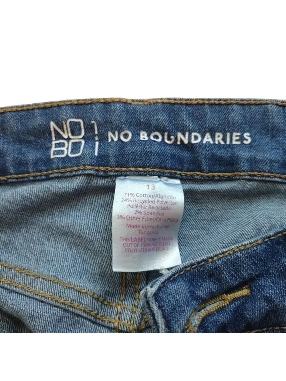 No Boundaries Junior Size 13 Blue Denim Cuffed Shorts